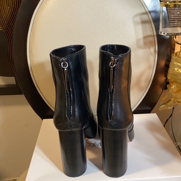 Beautiful French connection boots fairly used. - Picture 5 of 9